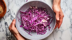 Salade de chou rouge au cumin : une recette simple et délicieuse